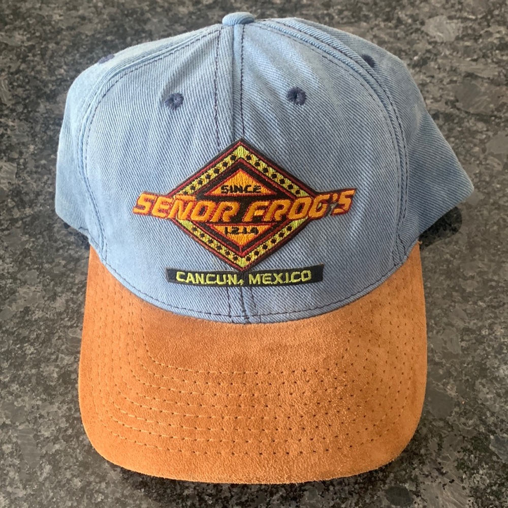 Vintage 90s Senior Frogs hat.
